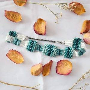 Collarino Onde di Perle fatto a mano collana di perline di diverse dimensioni